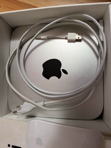 Apple wireless keyboard - apple,