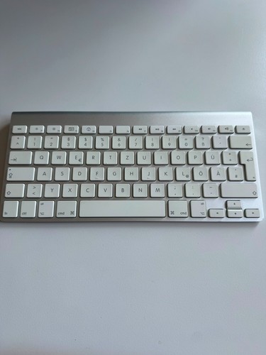 Apple wireless keyboard - wireless, a1314