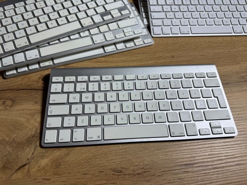 Apple wireless keyboard - keyboard, a1314