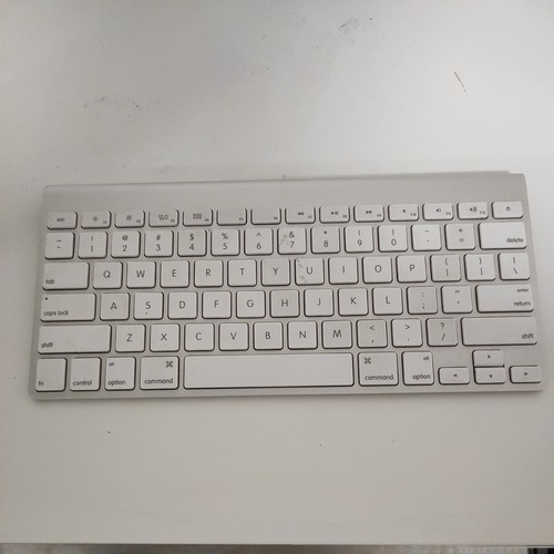 Apple magic wireless keyboard - apple,